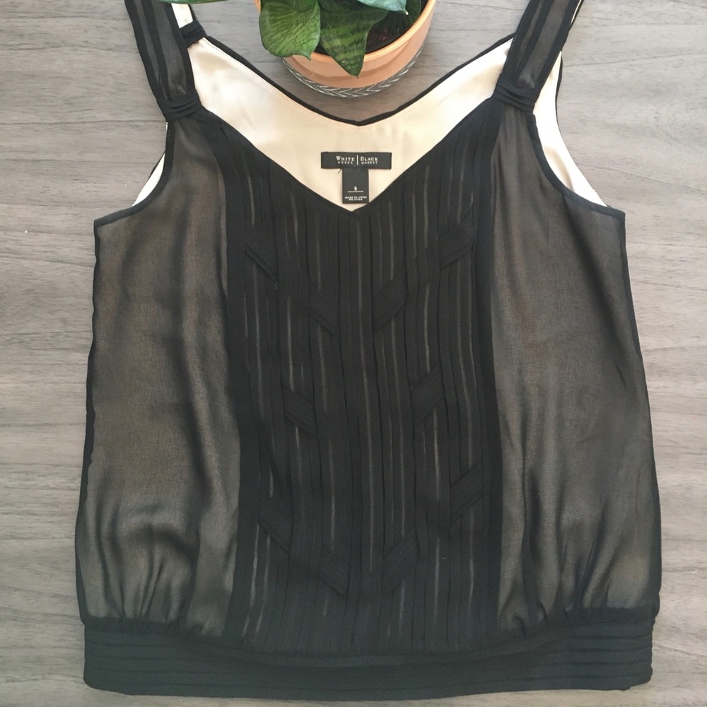 White House Black Market tank